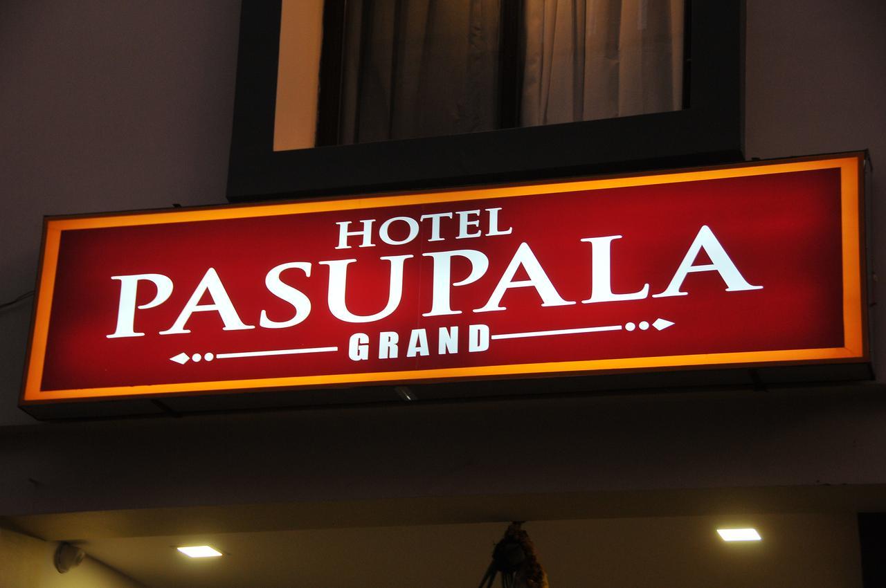 Hotel Pasupala Grand Anantapur Eksteriør bilde