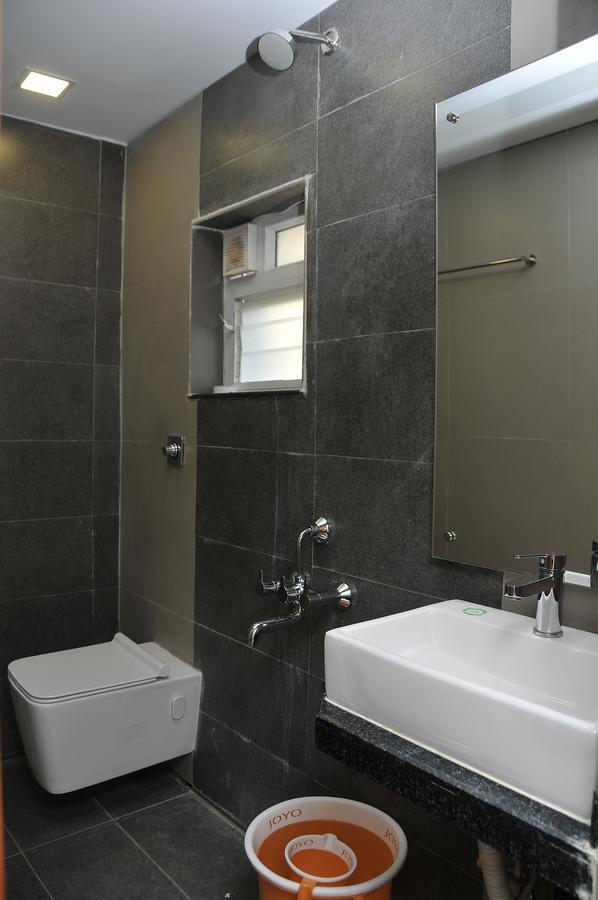 Hotel Pasupala Grand Anantapur Eksteriør bilde