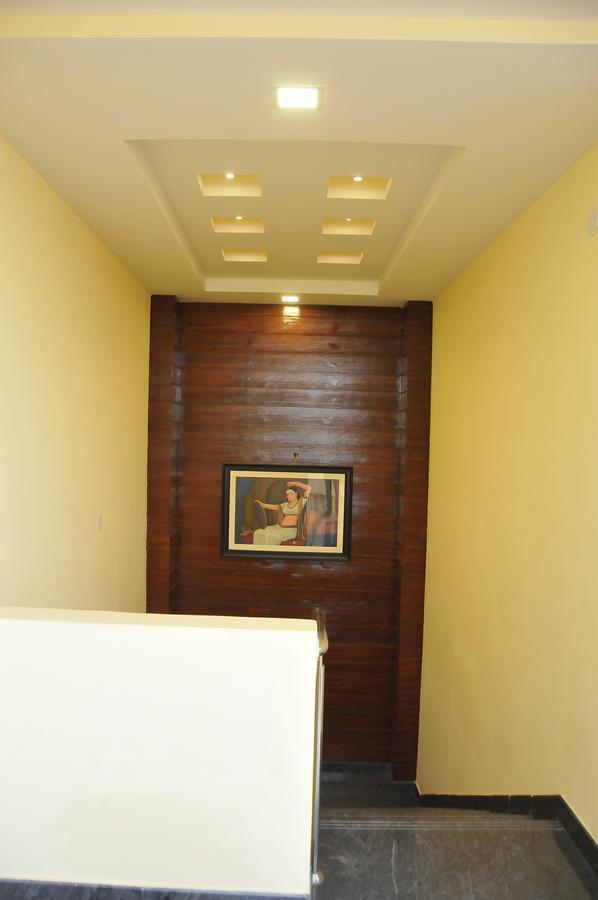Hotel Pasupala Grand Anantapur Eksteriør bilde